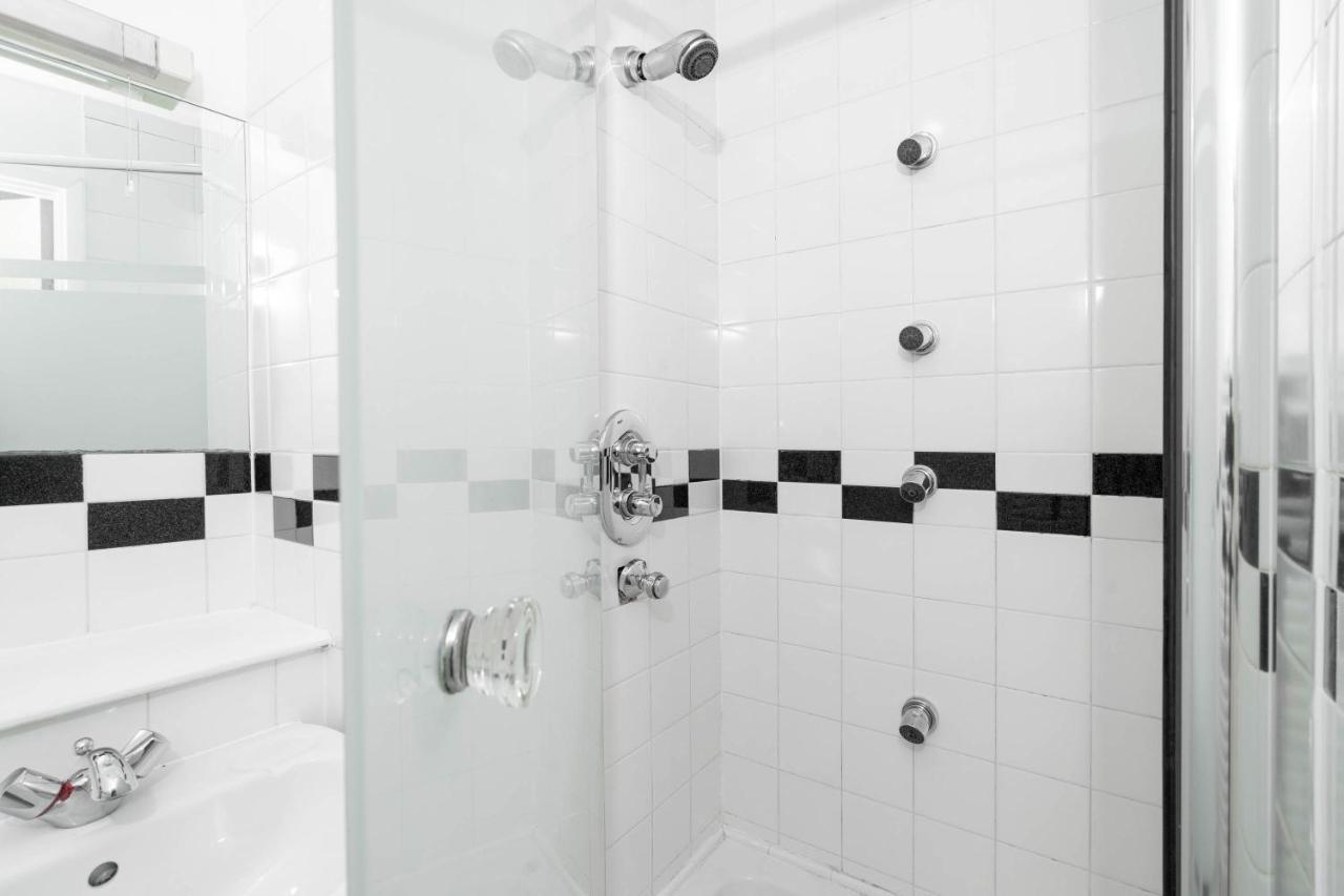 City Centre - Two Bedroom Apartment - Juliet Balcony - Secure Parking - Wifi - Smart Tv Birmingham Exterior foto